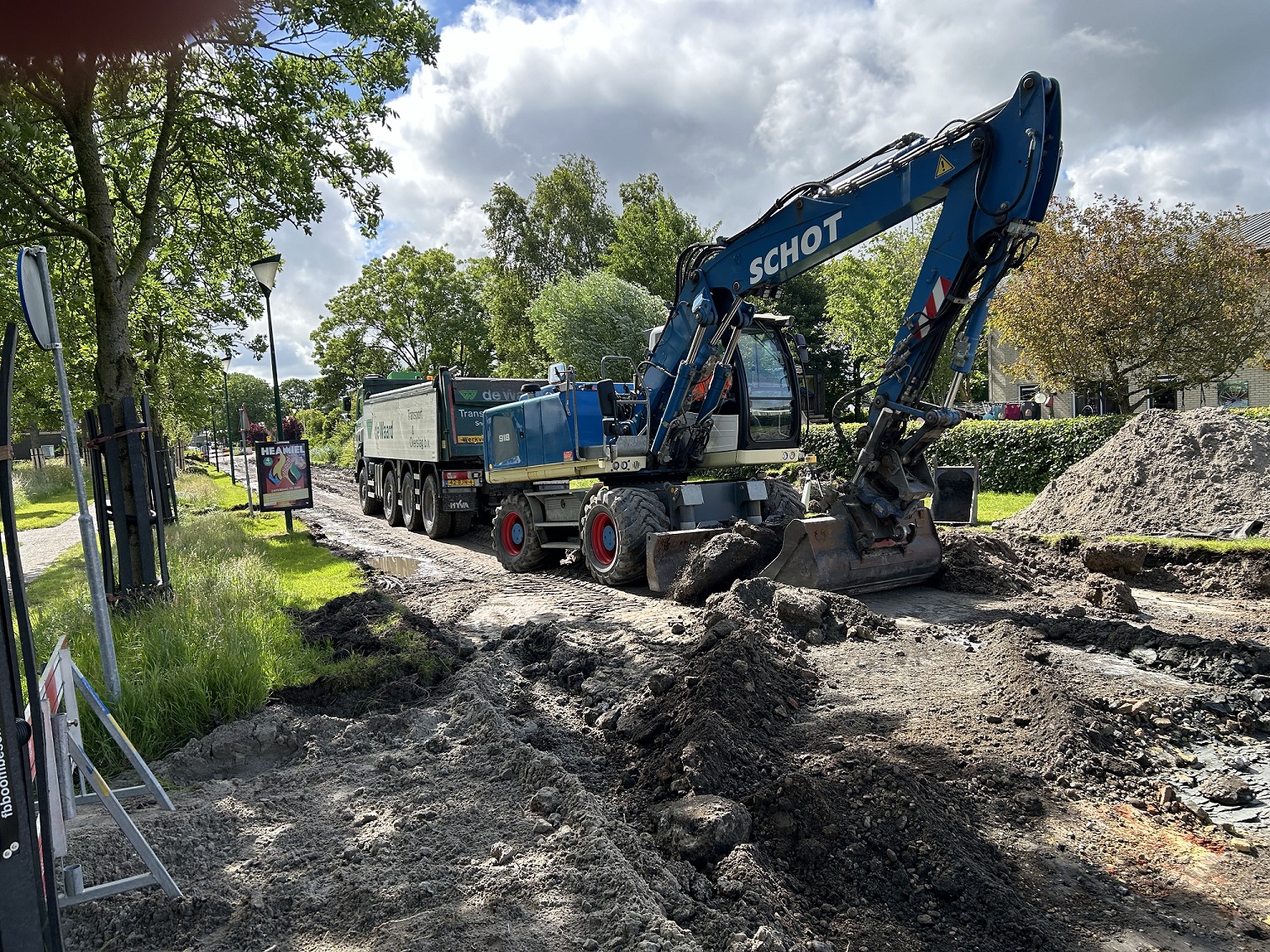 Herinrichting Tramstrjitte te Nijland Súdwest Fryslân asfalt fundering straatbakstenen 2