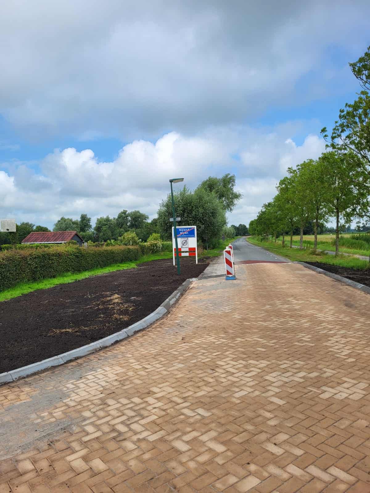 Herinrichting Tramstrjitte te Nijland Súdwest Fryslân asfalt fundering straatbakstenen 10